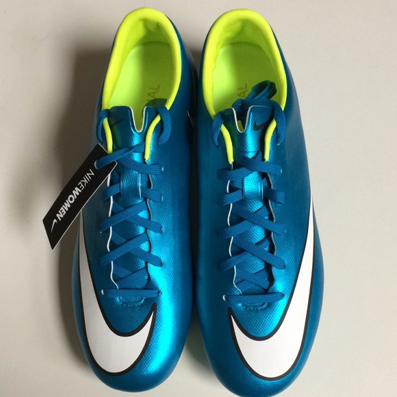 Nike Mercurial Victory V FG Women’s Soccer Cleats - Picture 2 of 8